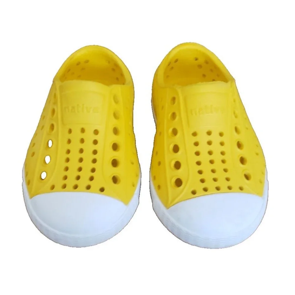 Native Jefferson Toddler Size C4 Yellow Bone Slip-On Water Shoes Unisex